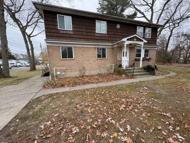 Building Photo - 4 Canary Pl Unit 4