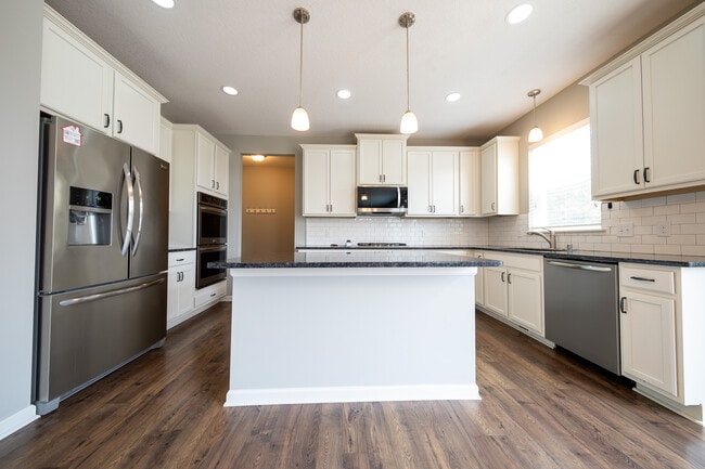 Photo - 15430 Eagle Creek Way
