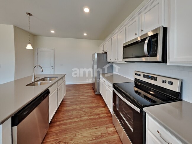 Photo - 151 Hazel Pk Dr