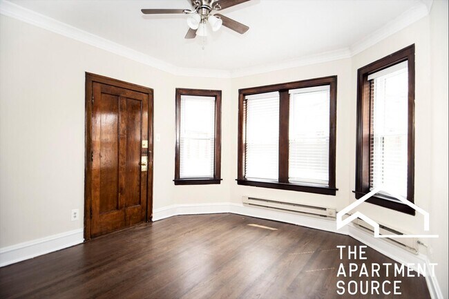 Photo - 3820 N Greenview Ave Unit 3W