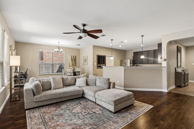 1113 Yellow Iris Rd