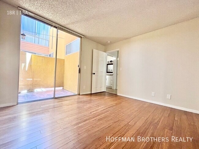 Photo - 1215 N Cherokee Ave Unit 210A