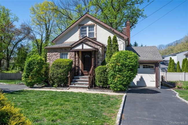 Photo - 3 Woodmere Ln