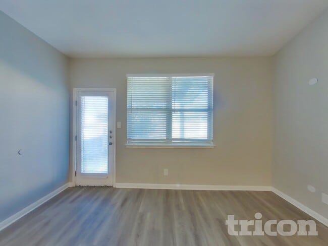 Photo - 3119 Gilbert Garden