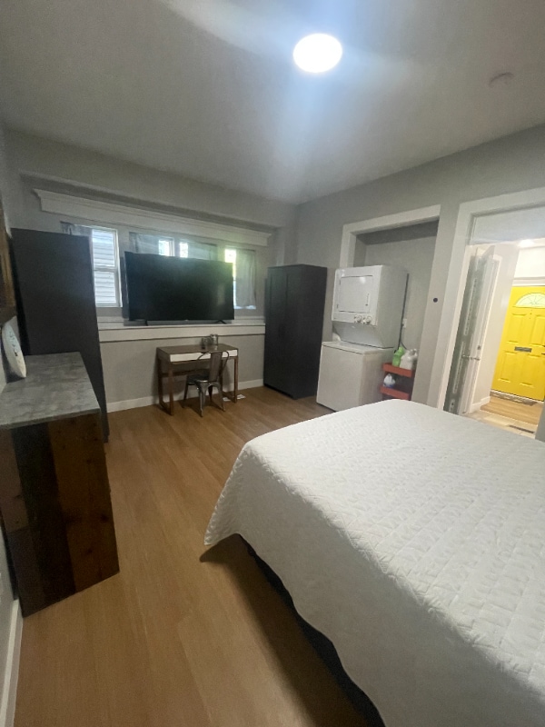 4522 E Washington St Unit 6