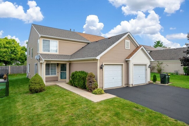 Building Photo - Beautiful 3 Bedroom 2 Bath Home in Lake in the Hills!