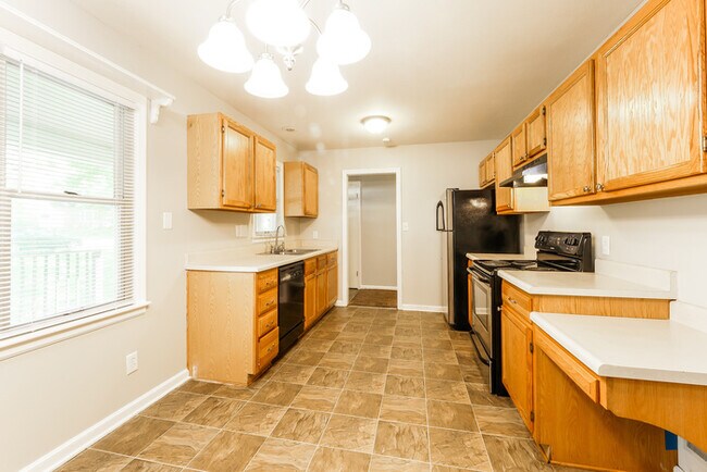 Photo - 10504 Eastern Ave