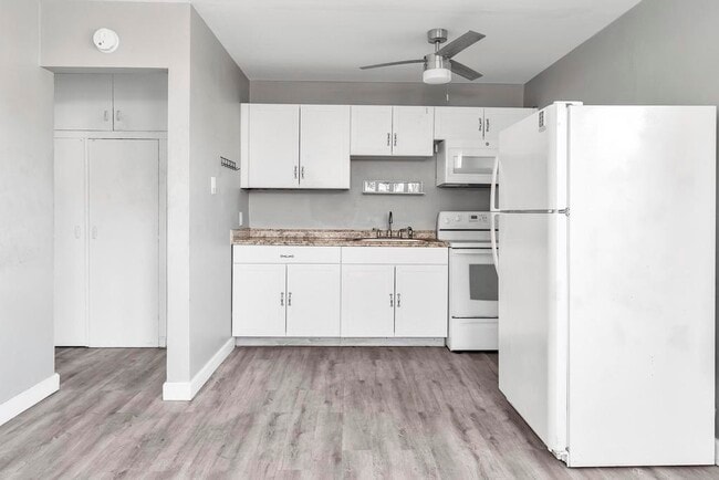 Photo - 813 9th Ave N