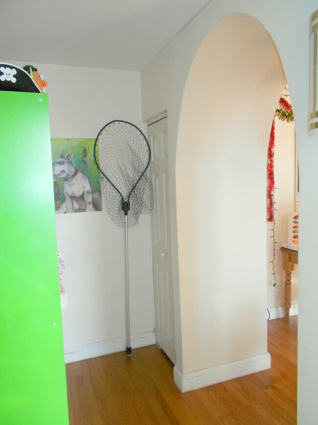 Photo - 842 Beacon St