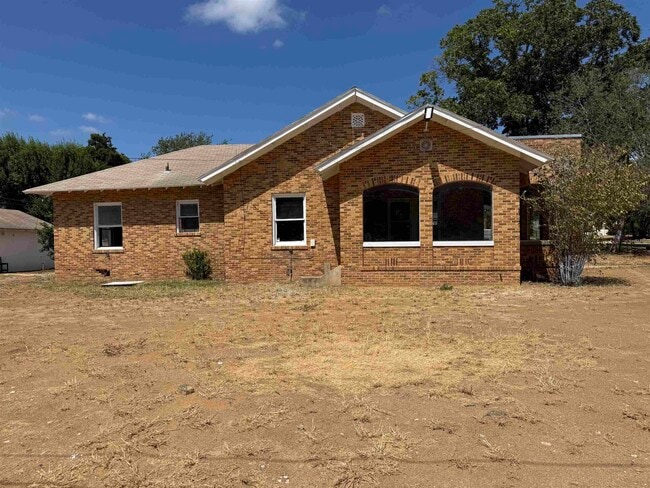 Photo - 1319 Mier St
