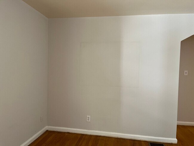 Photo - NORWOOD - 2 bed/1.5 bath with 1 car garage. Fenced yard