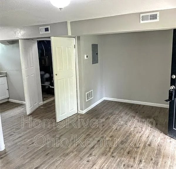 Photo - 211 Peck St