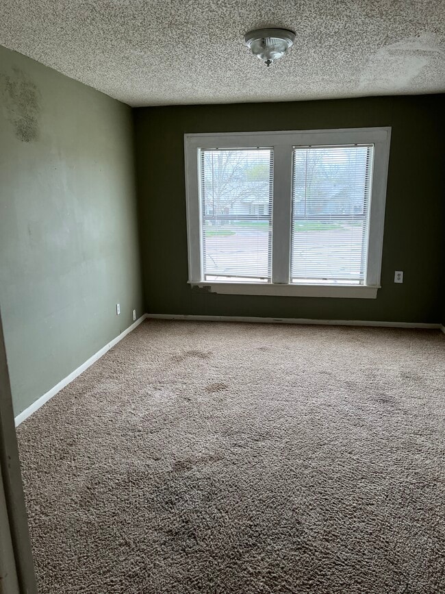 Building Photo - 1623 Elizabeth Ave Unit C Rental