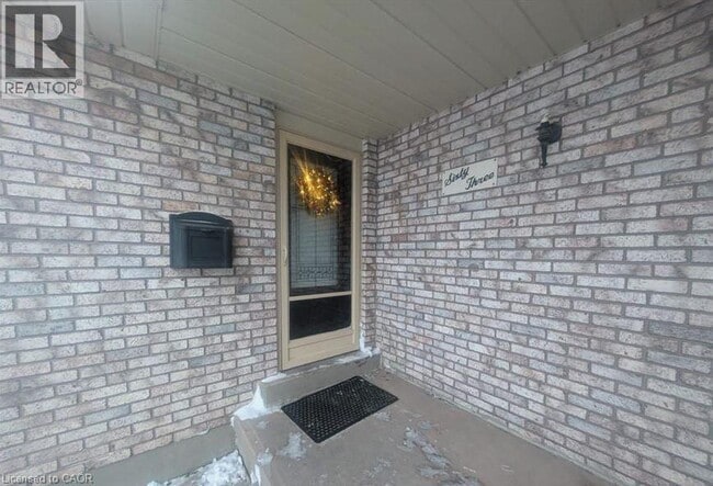 Photo - 63 Robert St