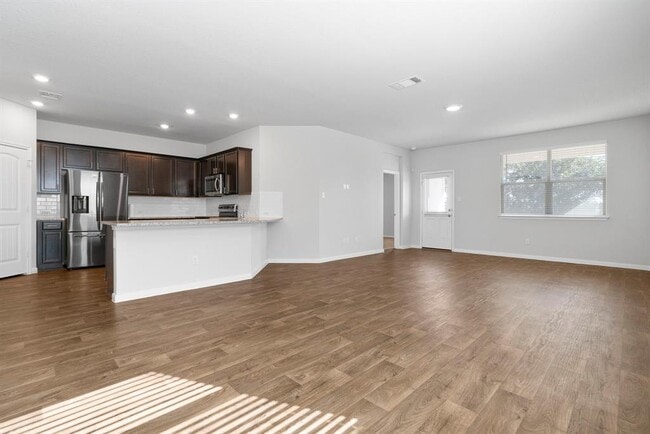 Photo - 113 Antrim Cove