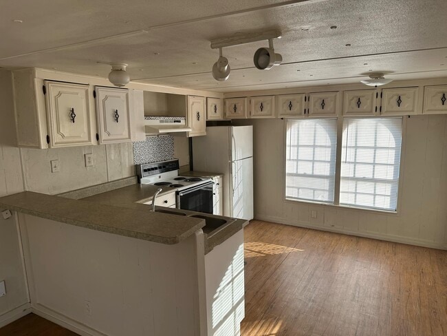 Photo - 146 Wren Rd