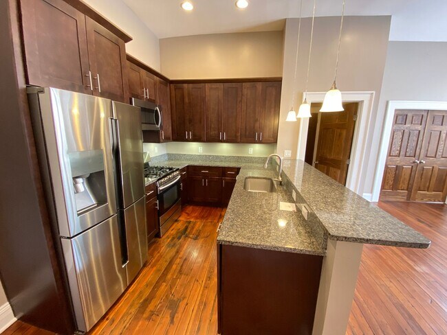 Photo - Kerr St 694-696 St TNR Unit 694 (lower)