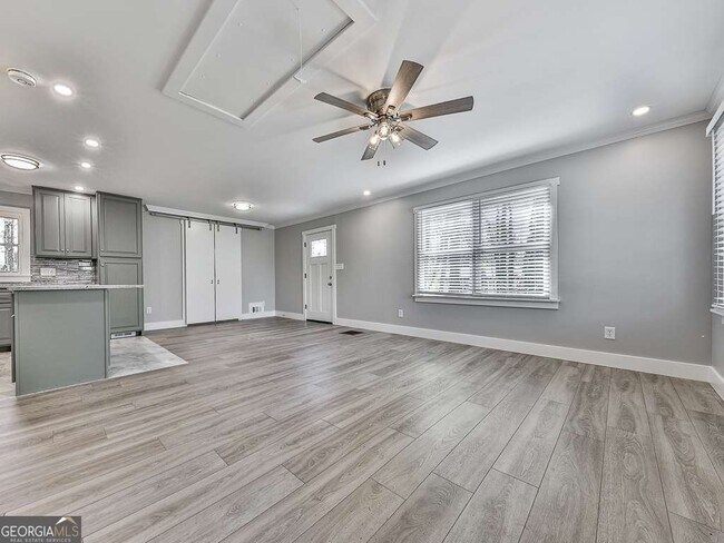 Photo - 2406 Pine Dr NW