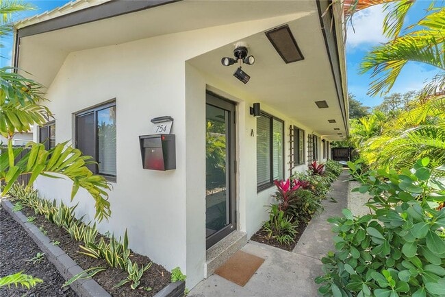 Photo - 754 NE 40th St Unit B