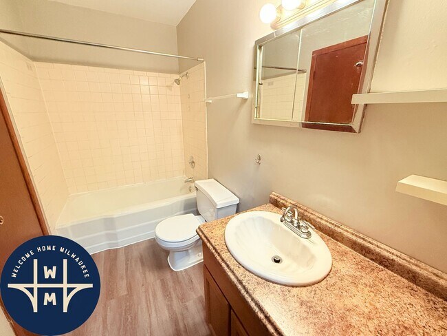 Photo - 2645 S Kinnickinnic Ave Unit 1