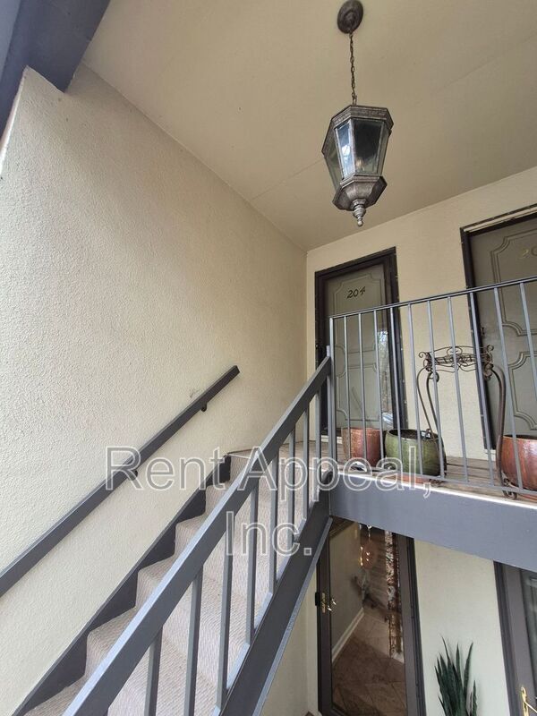 Photo - 204 Triumph Dr NW