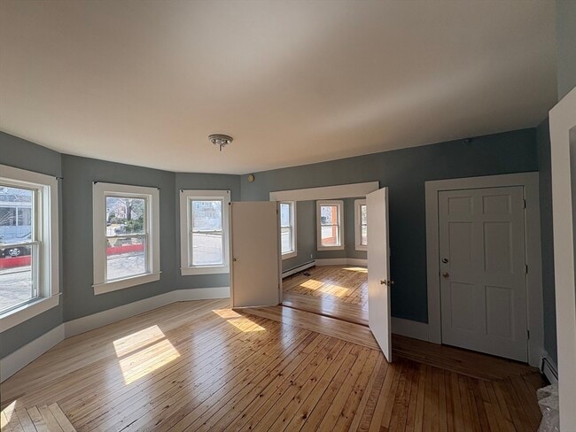 Photo - 27 4th St Unit 1