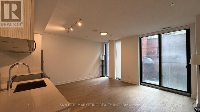 Photo - 25 Richmond St E Unit 207