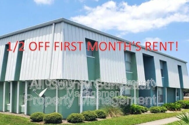 Building Photo - 7450 35th St N Unit 201