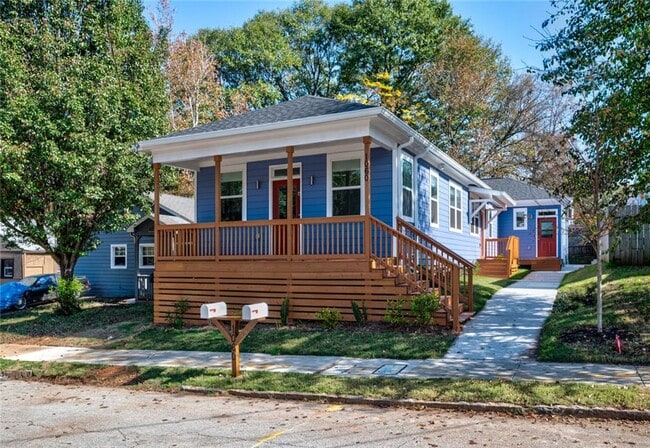 Building Photo - 1060 Grant Way SE