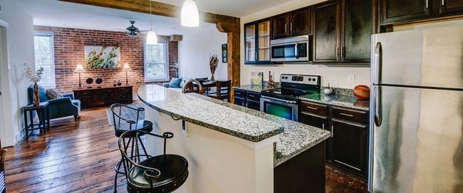 Building Photo - High Street Lofts