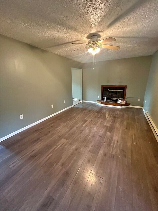 Photo - Charming 3-bedroom, 2-bath home in East Stroudsburg
