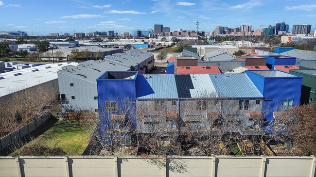 Photo - 6935 Yellowstone Way Dr