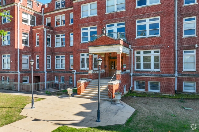 Entrance - Maren Grove Apartments