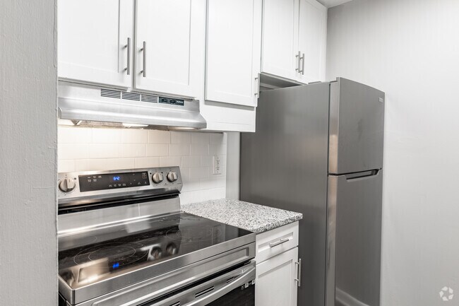 2BR, 1BA - 1100SF (Cypress) - Pinewood Townhomes