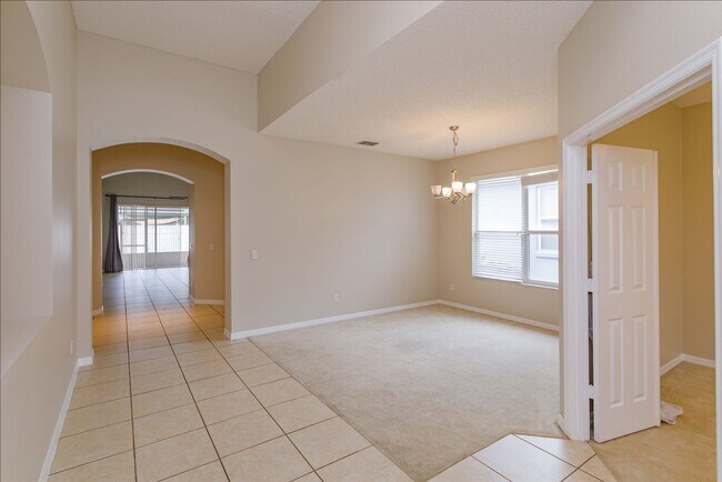 5537 Burlwood Dr