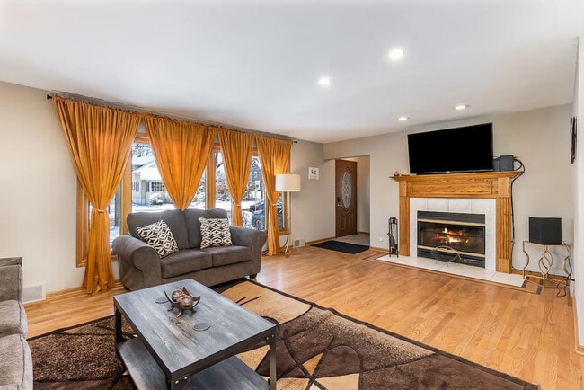 Photo - 330 N Maple St Unidad ID1285048P