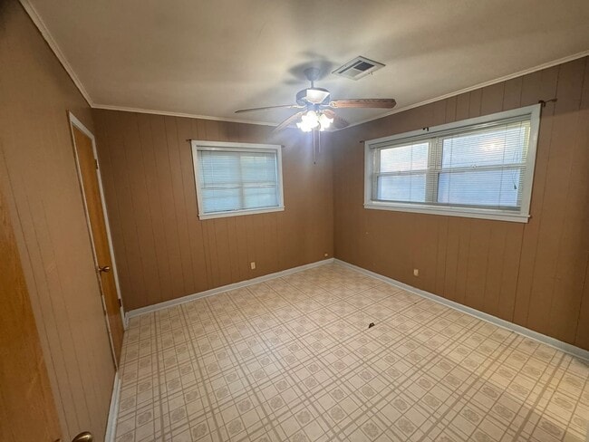 Photo - 196 Burney Dr