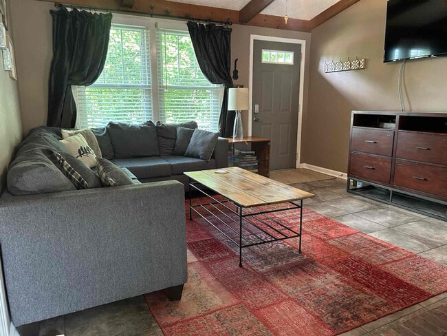 Photo - 832 Ember Lake Dr