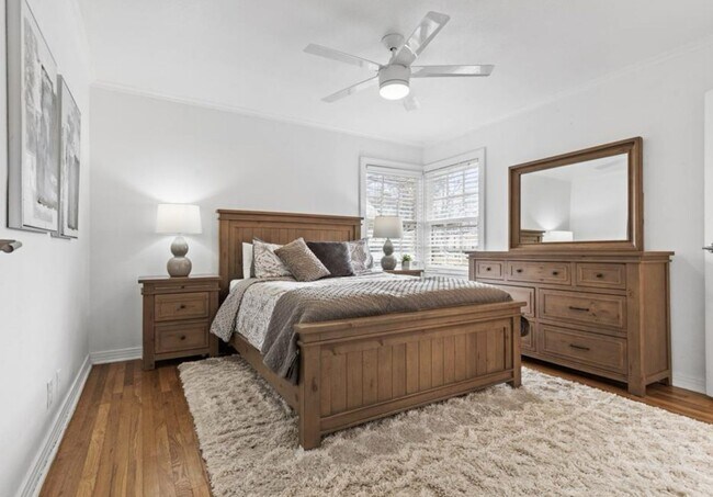 Photo - 3248 Cockrell Ave