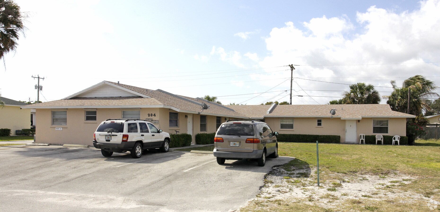 Photo - 204 Fern St