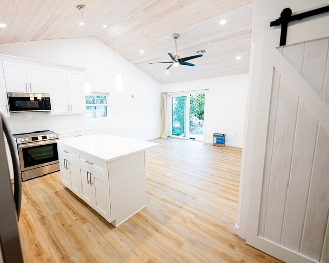 Photo - 539 N Garden Ave