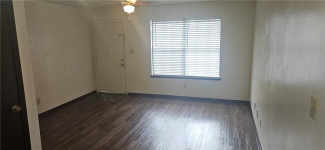 Photo - 632 Whitham Ave Unit 2