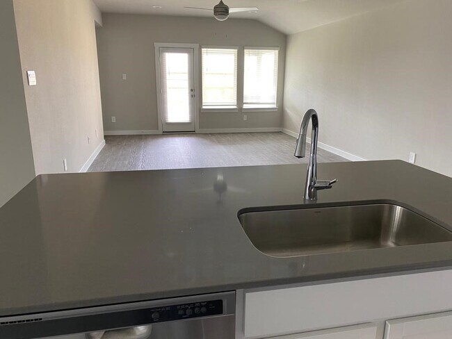 Photo - 2808 Gunnersbury Dr
