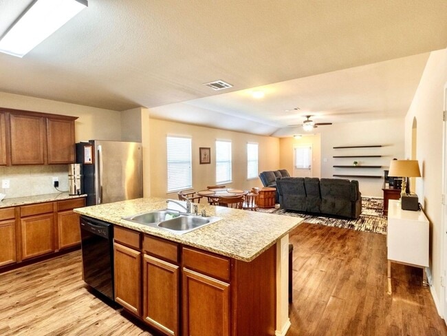 Photo - 1407 Pampa Grass Dr