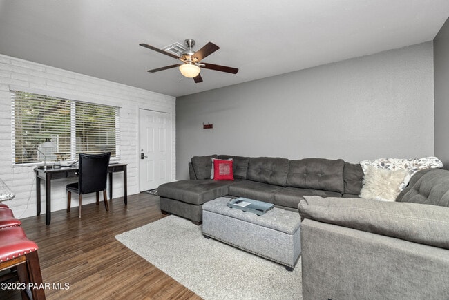 Photo - 146 S Rush St Unit A