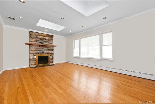 Photo - 209 Brompton Rd