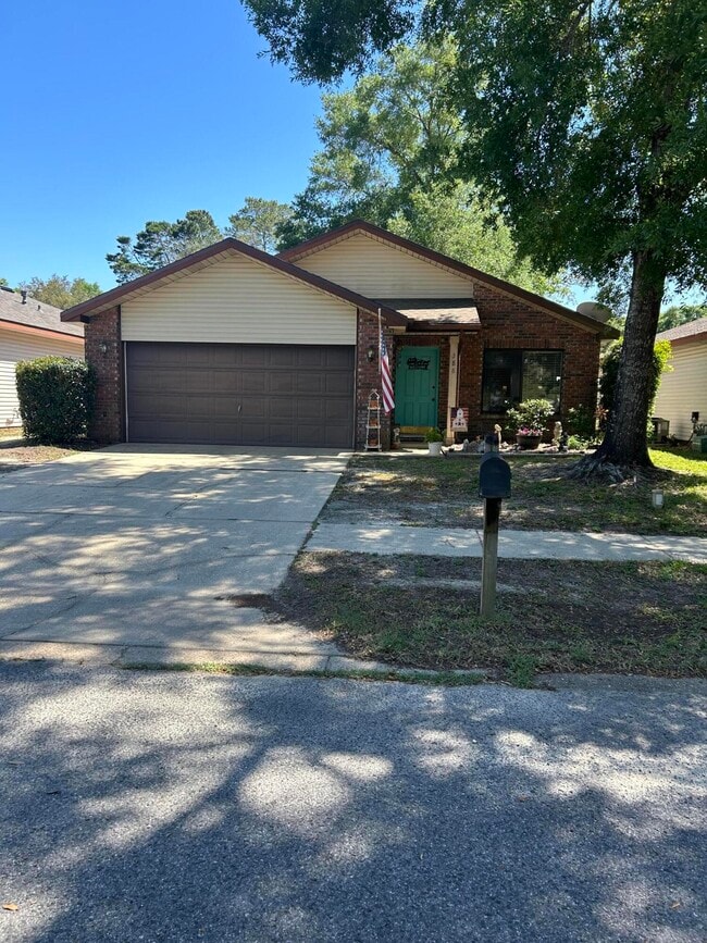 Photo - 388 Springwood Way
