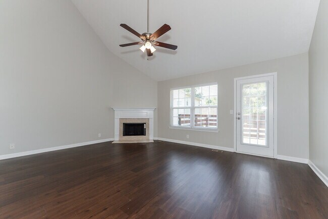 Photo - 2816 Windcrest Tr