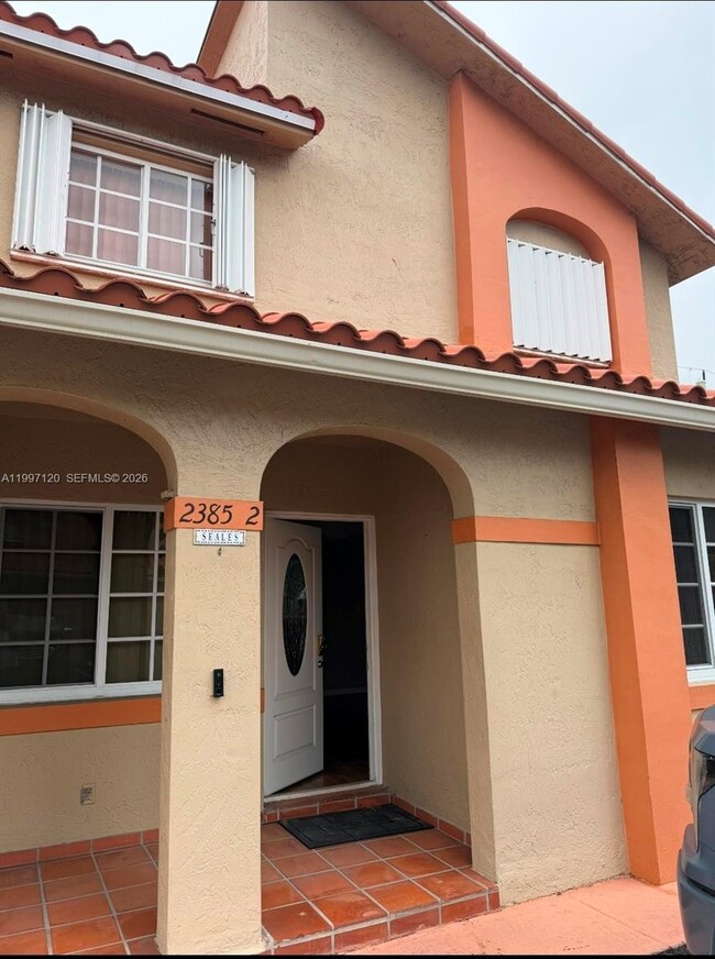 Building Photo - 2385 W 69th St