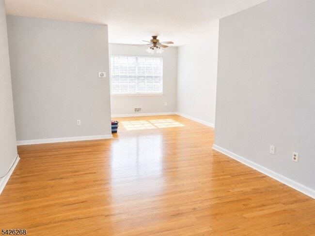 Photo - 800 Old Springfield Ave